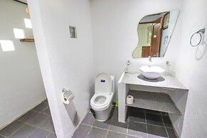 Bamboo Bungalow Resthouse