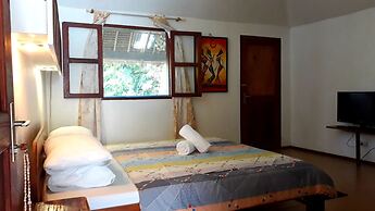 Bamboo Bungalow Resthouse