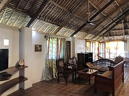 Bamboo Bungalow Resthouse