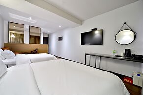 Hound Hotel Seomyeon 1st Street