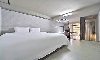 Hound Hotel Seomyeon 1st Street