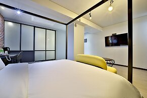 Hound Hotel Seomyeon 1st Street