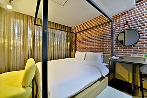 Hound Hotel Seomyeon 1st Street