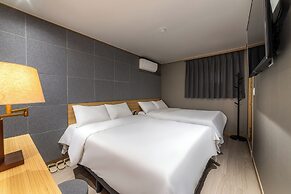 About Stay Seoul Station