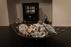 Central Suite - Simple2let Serviced Apartments