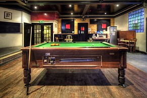 Arsenal Tavern Backpackers