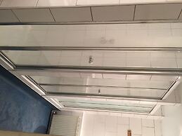 Arsenal Tavern Backpackers