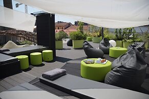 miLoft Guest Rooms & Terrace