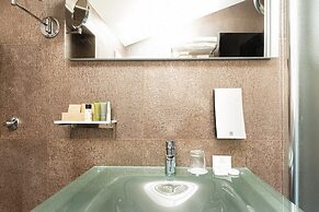Nova City Hotel Signature Collection