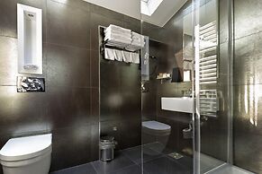 Nova City Hotel Signature Collection