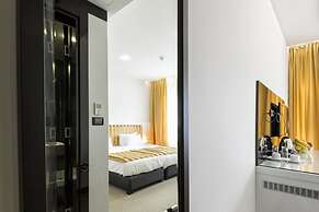 Nova City Hotel Signature Collection