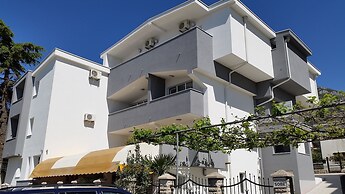Kojic Apartments
