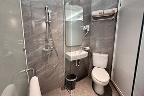 HARRIS Hotel & Conventions Gubeng Surabaya