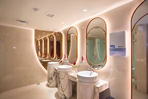 HARRIS Hotel & Conventions Gubeng Surabaya