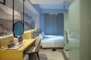 HARRIS Hotel & Conventions Gubeng Surabaya