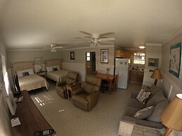 King's Bay Lodge