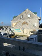 Seaview Pier and Motel
