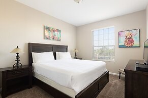 Vista Cay by Orlando Resort Rentals on Universal Boulevard
