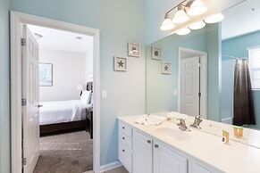 Vista Cay by Orlando Resort Rentals on Universal Boulevard