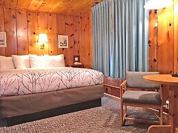 Park Motel and Cabins