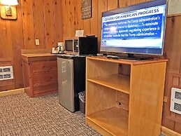 Park Motel and Cabins