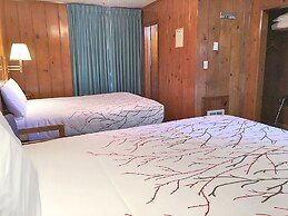 Park Motel and Cabins