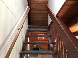 Park Motel and Cabins