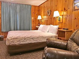 Park Motel and Cabins