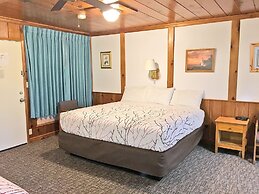 Park Motel and Cabins