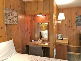 Park Motel and Cabins