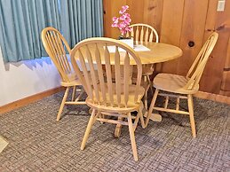 Park Motel and Cabins