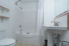 Park Motel and Cabins