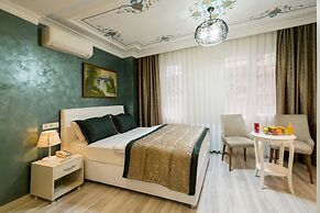 Atam Suites & Apart