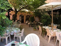 Hotel Le Commerce