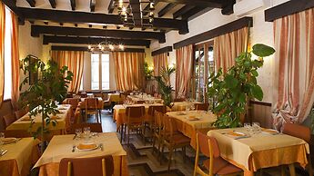 Hotel Le Commerce