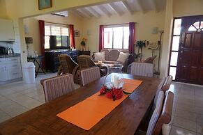 Cariñas Studio Apartments