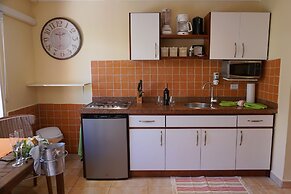 Cariñas Studio Apartments