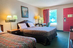 OYO Hotel East Macon I-75