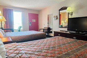 OYO Hotel East Macon I-75