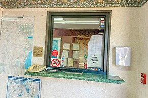 OYO Hotel East Macon I-75