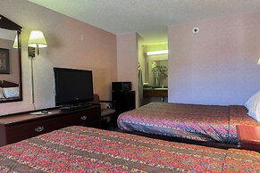 OYO Hotel East Macon I-75