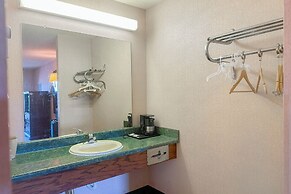 OYO Hotel East Macon I-75