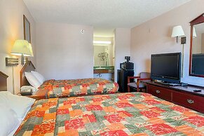 OYO Hotel East Macon I-75