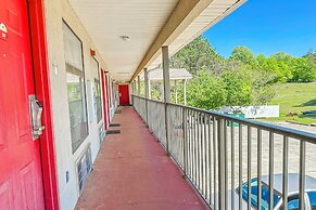 OYO Hotel East Macon I-75