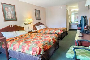 OYO Hotel East Macon I-75