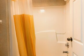 OYO Hotel East Macon I-75