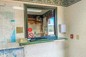 OYO Hotel East Macon I-75