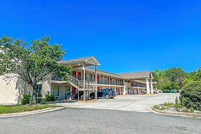 OYO Hotel East Macon I-75