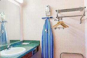 OYO Hotel East Macon I-75