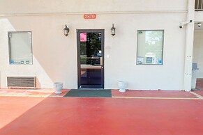 OYO Hotel East Macon I-75